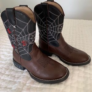 Little kid Roper boots
